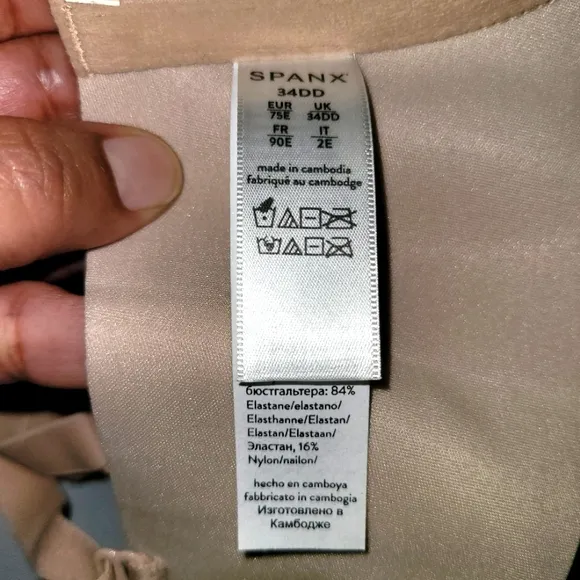 34DD SPANXsmooth Suit Your Fancy Convertible Strapless Bra