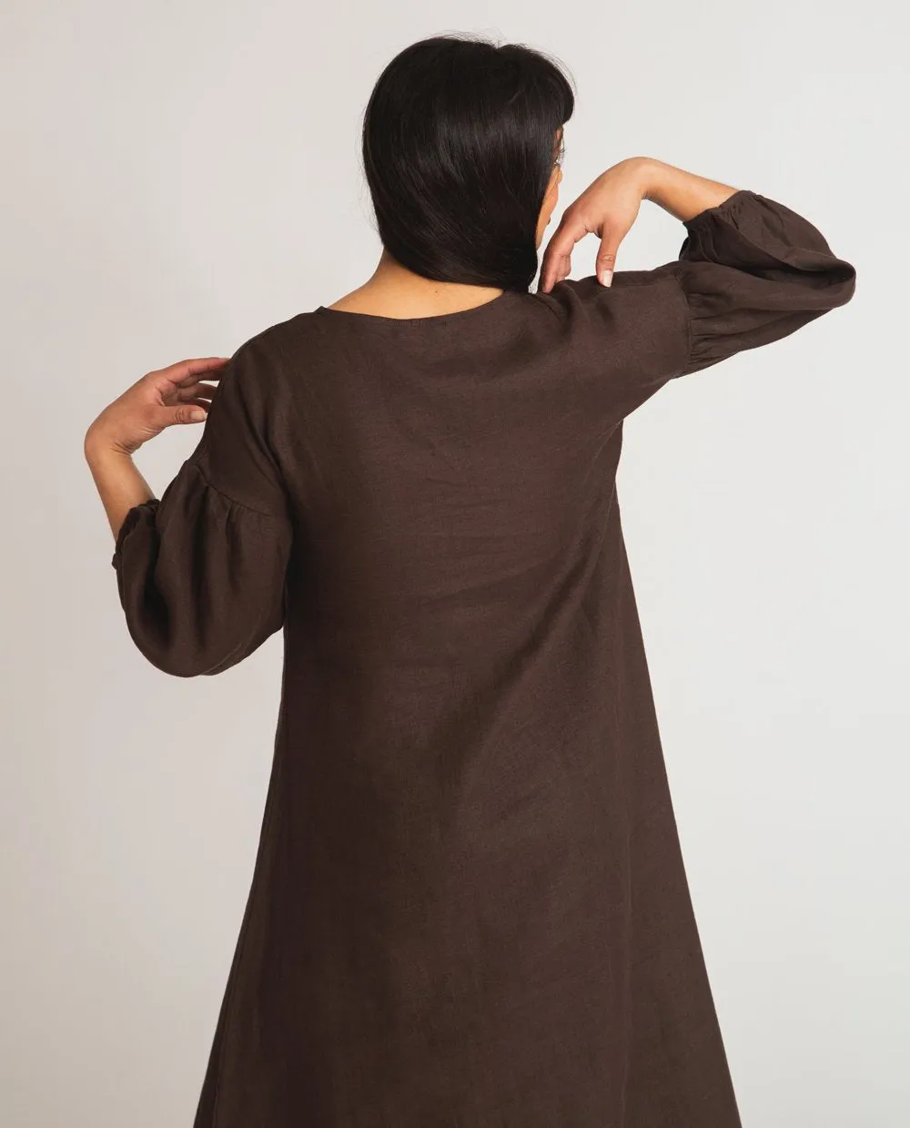 Andreia-May linen dress in chocolate