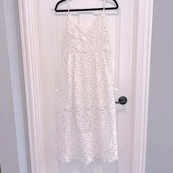 ASTR the label Sleeveless Lace Fit and Flare Midi Dress White Large