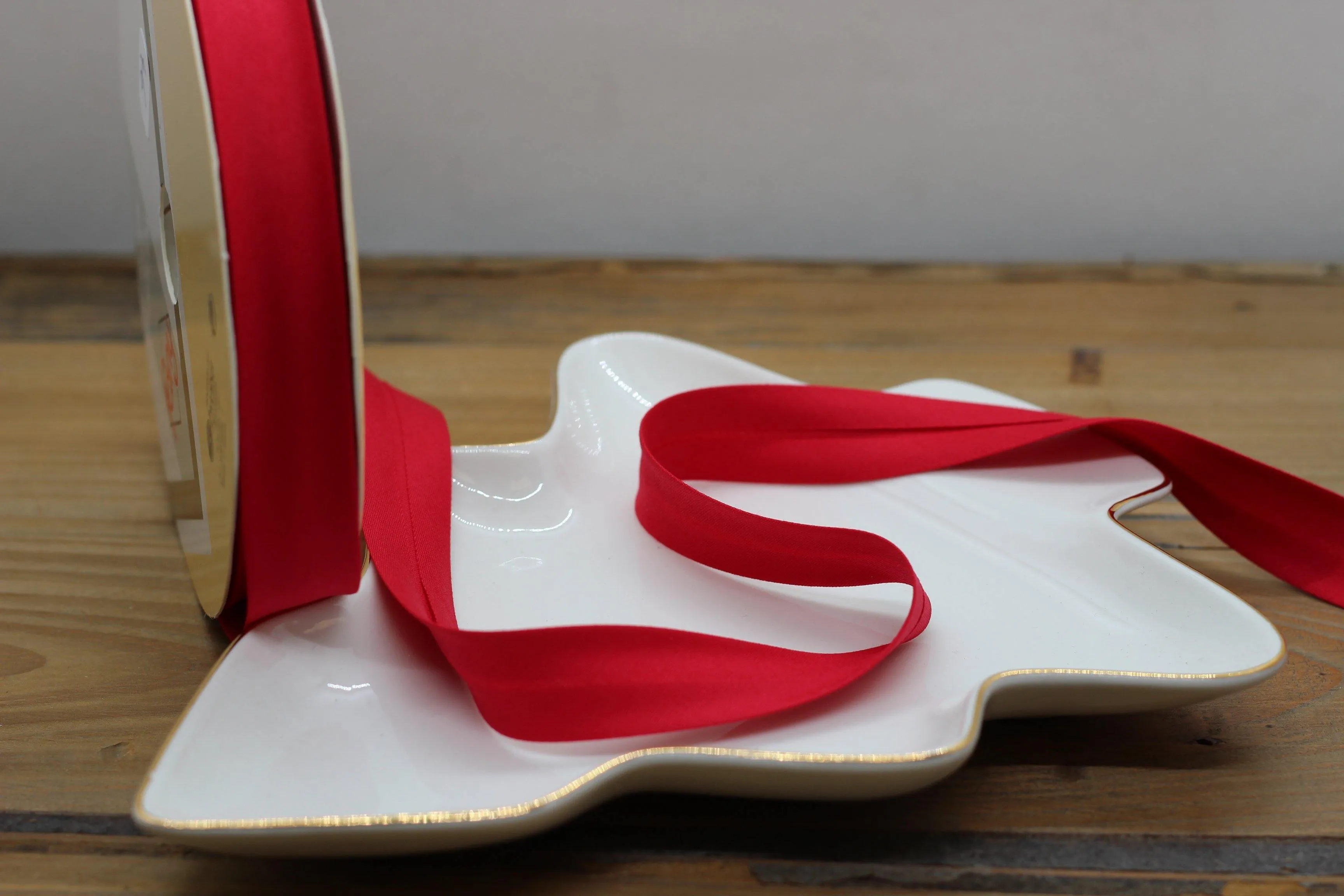 Biais Stretch rouge 18mm Col:46 (Vendu x10cm)