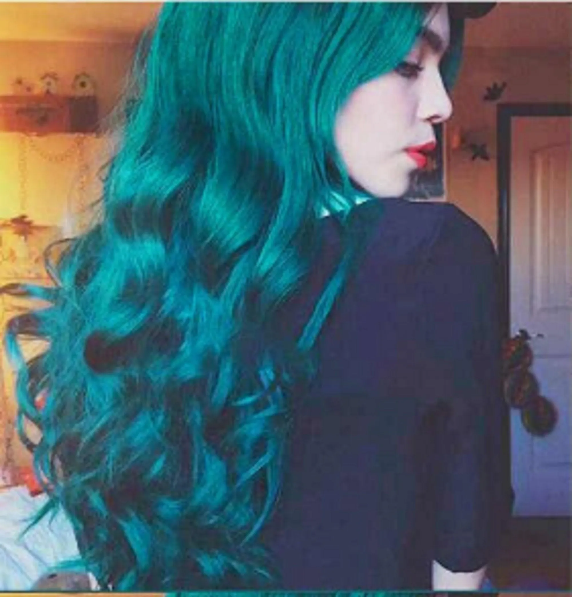 Blue ombre body wave hand dyed synthetic 24" head turner i  | trendy wigs | synthetic top quality heat resistant fiber | human hair feel