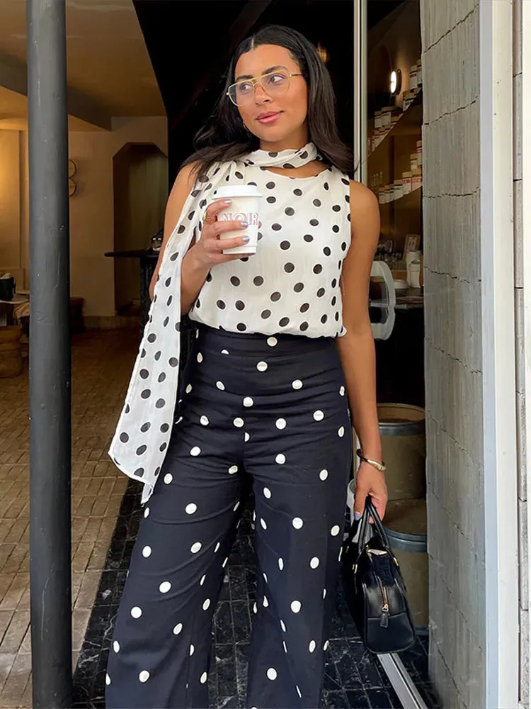 Desiree - Elegant sleeveless top