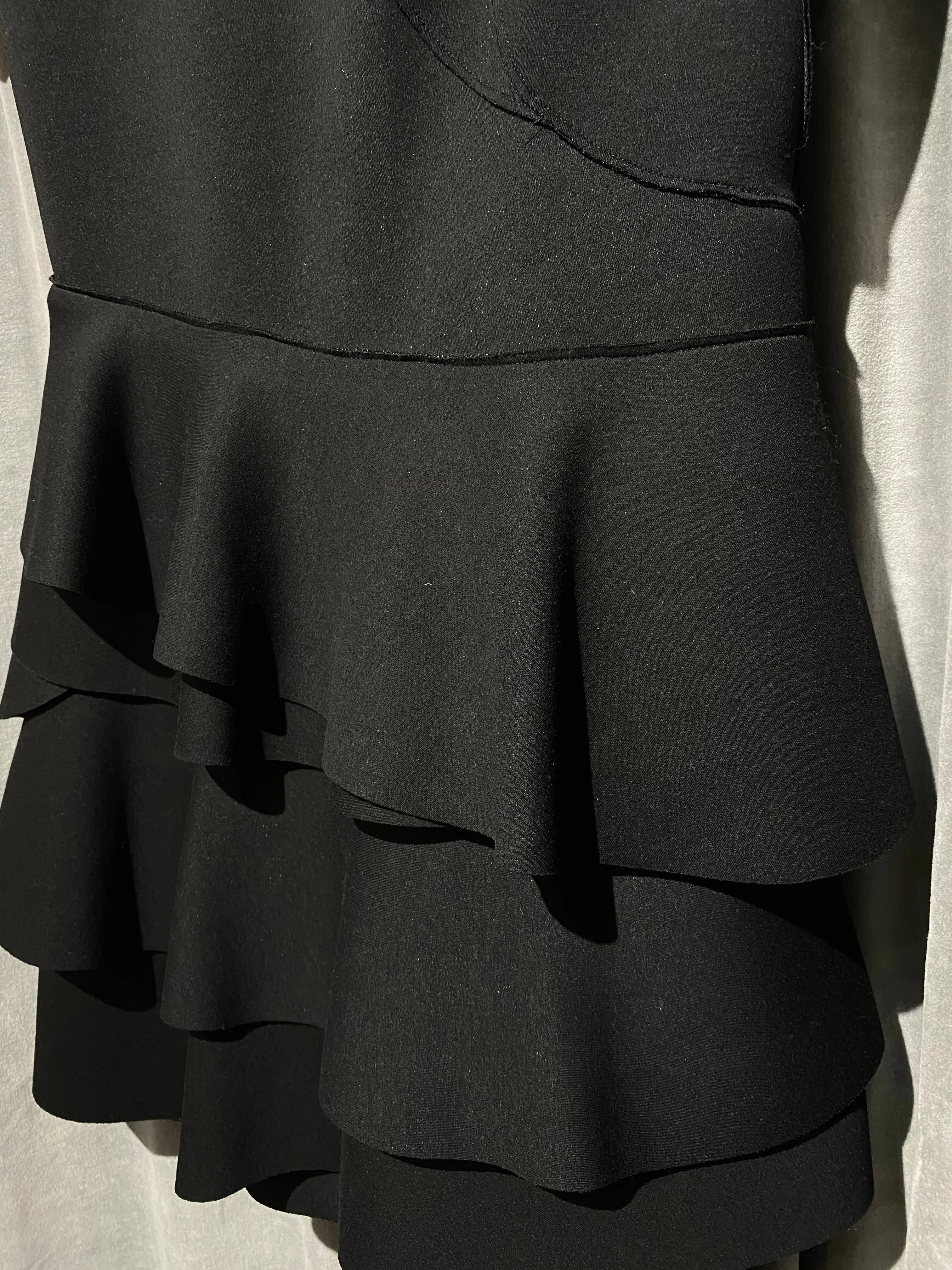 DKNY Black Stretch Short Sleeve Rufle Skirt Dress