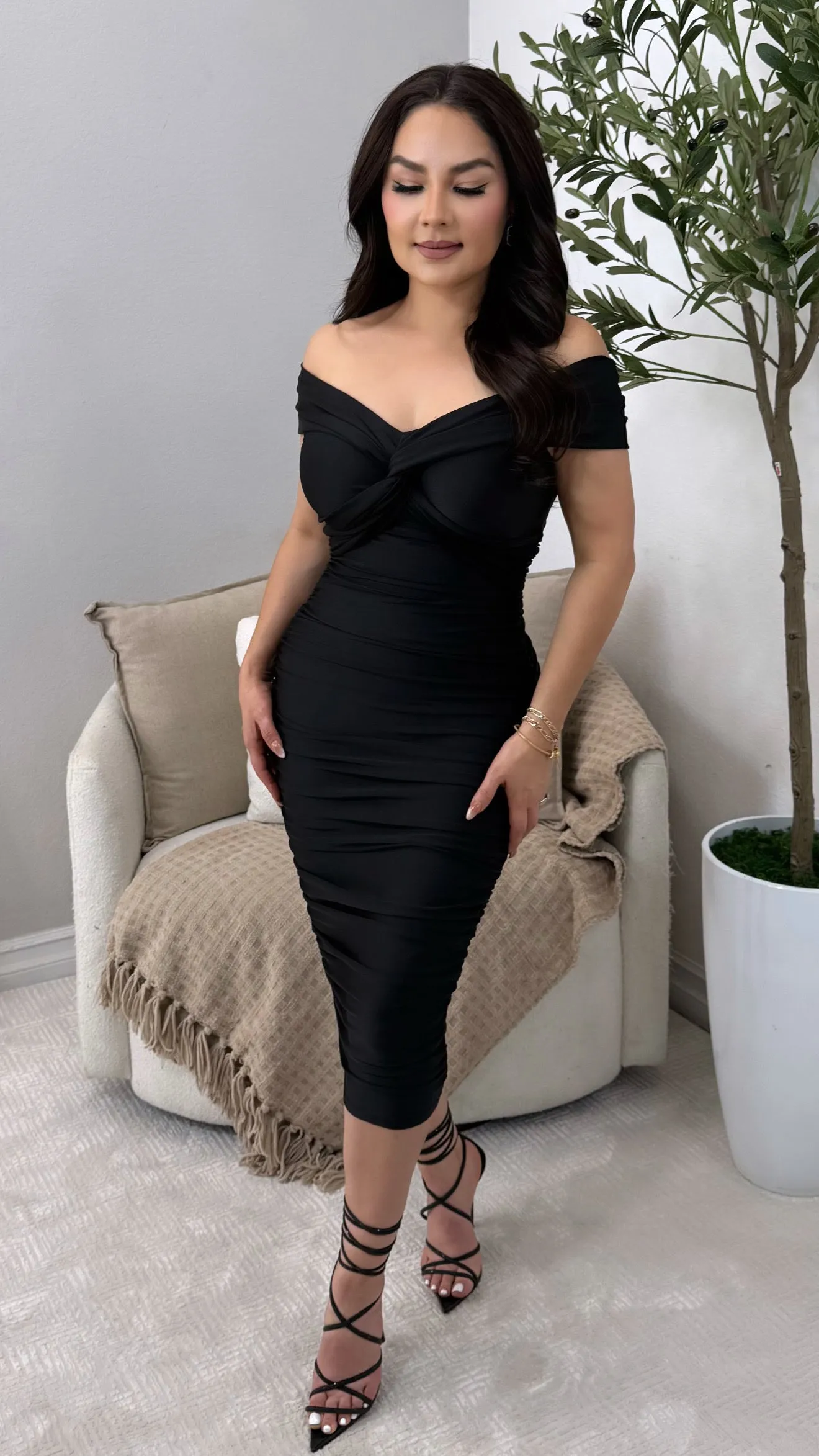 GABRIELA  BLACK DRESS