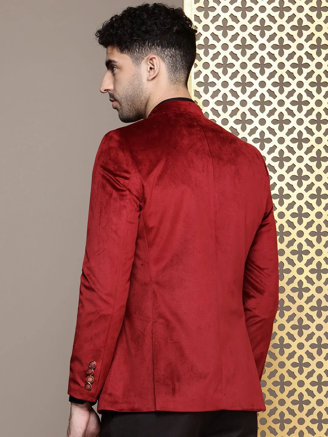 House of Pataudi Mandarin Collar Embroidered Detail Velvet Party Jashn Bandhgala Blazers
