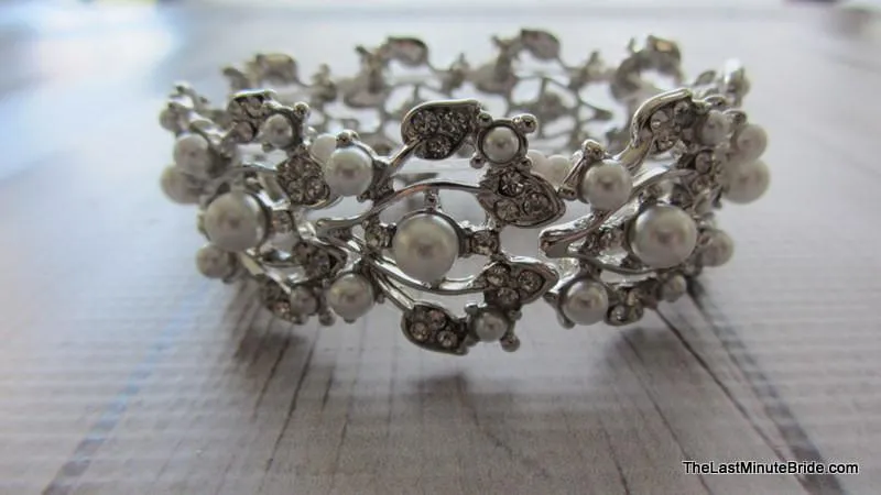 Leaf Pearl & Rhinestone Stretch Bracelet