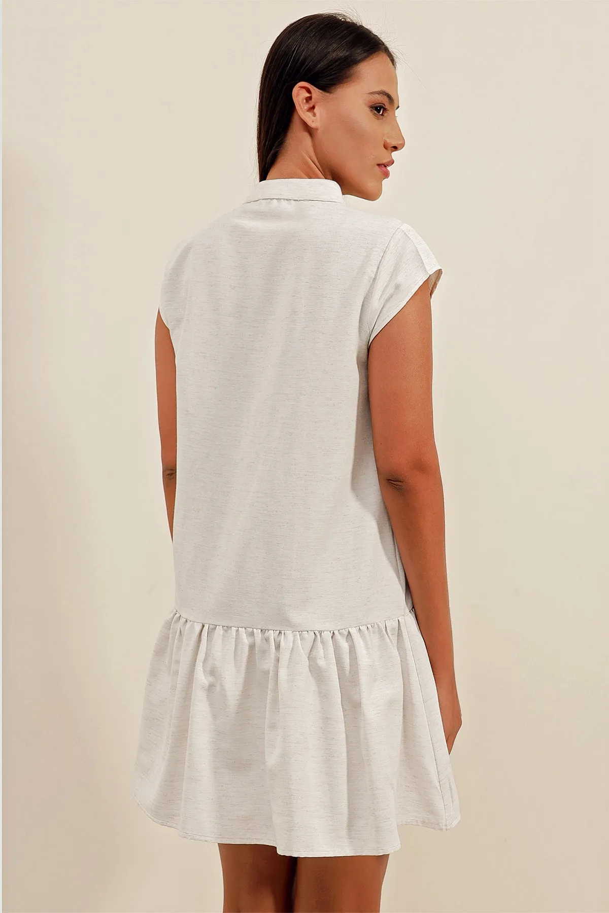 <tc>Robe courte en lin 2425
</tc>