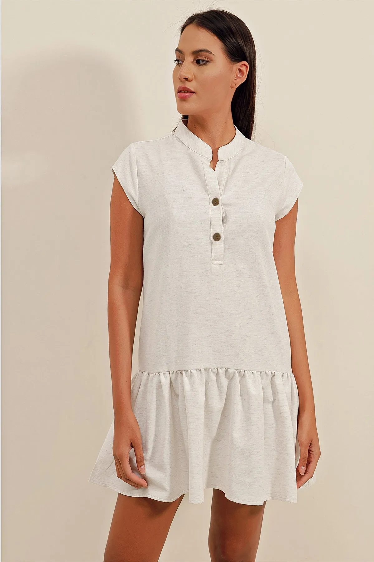 <tc>Robe courte en lin 2425
</tc>