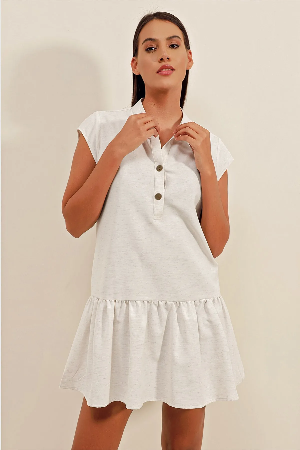 <tc>Robe courte en lin 2425
</tc>