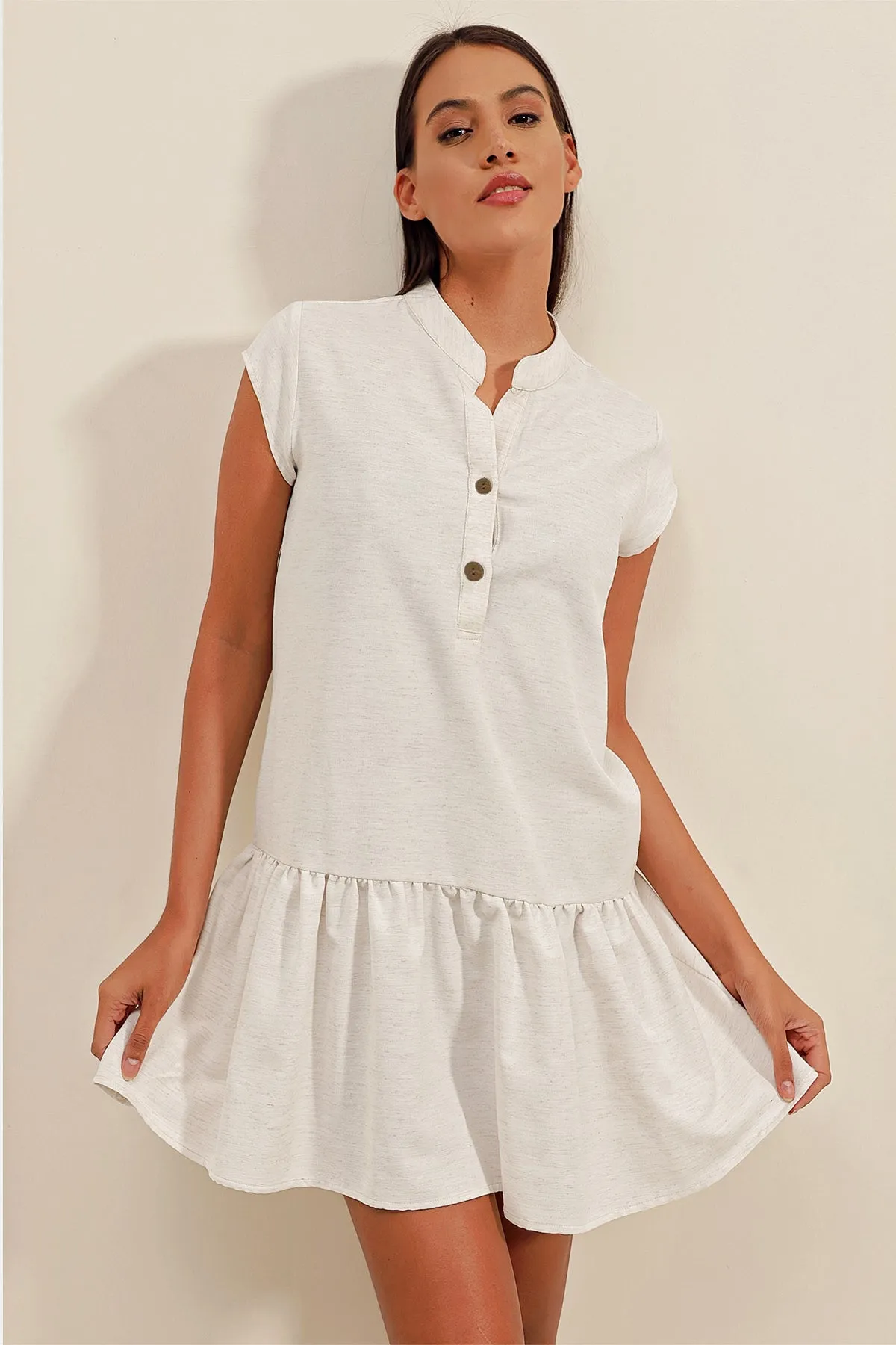 <tc>Robe courte en lin 2425
</tc>