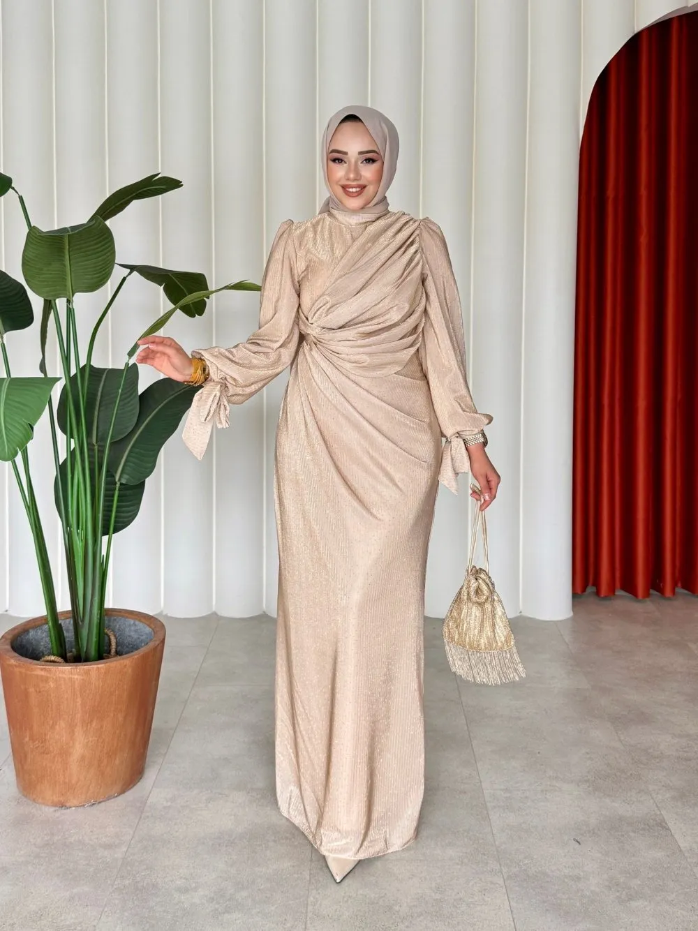 <tc>Robe de soirée Nurten

</tc>