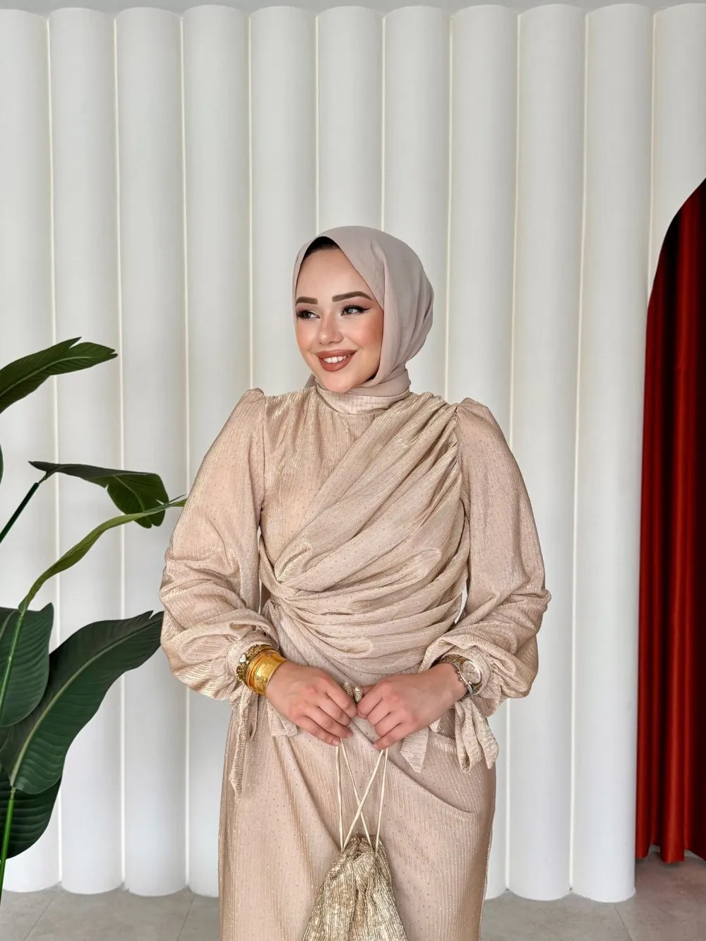 <tc>Robe de soirée Nurten

</tc>