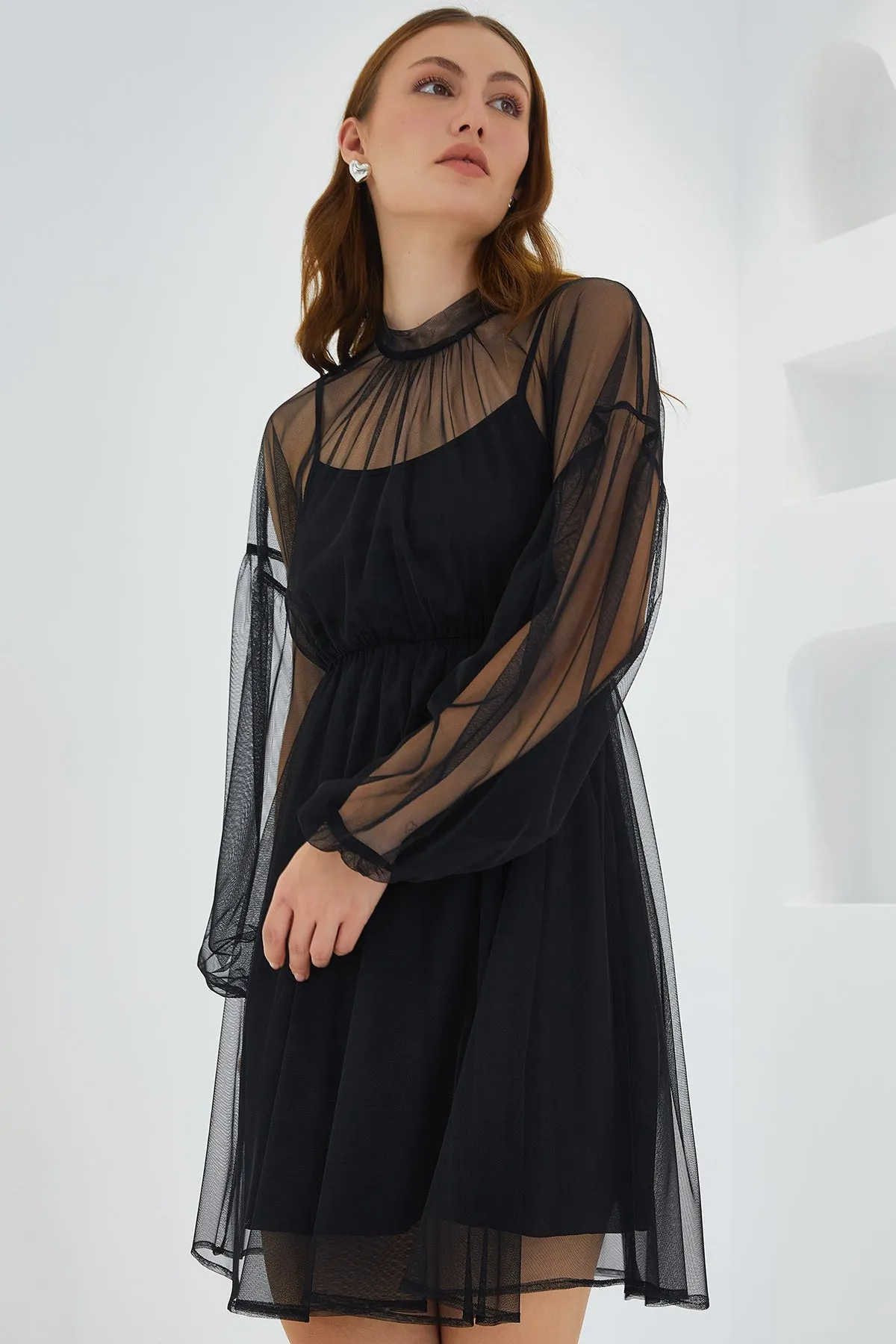 <tc>Robe mini avec détails en tulle pour femme - 2485</tc>