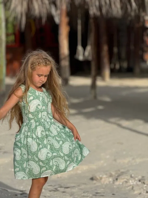 PATCH POCKET SUMMER DAY DRESS