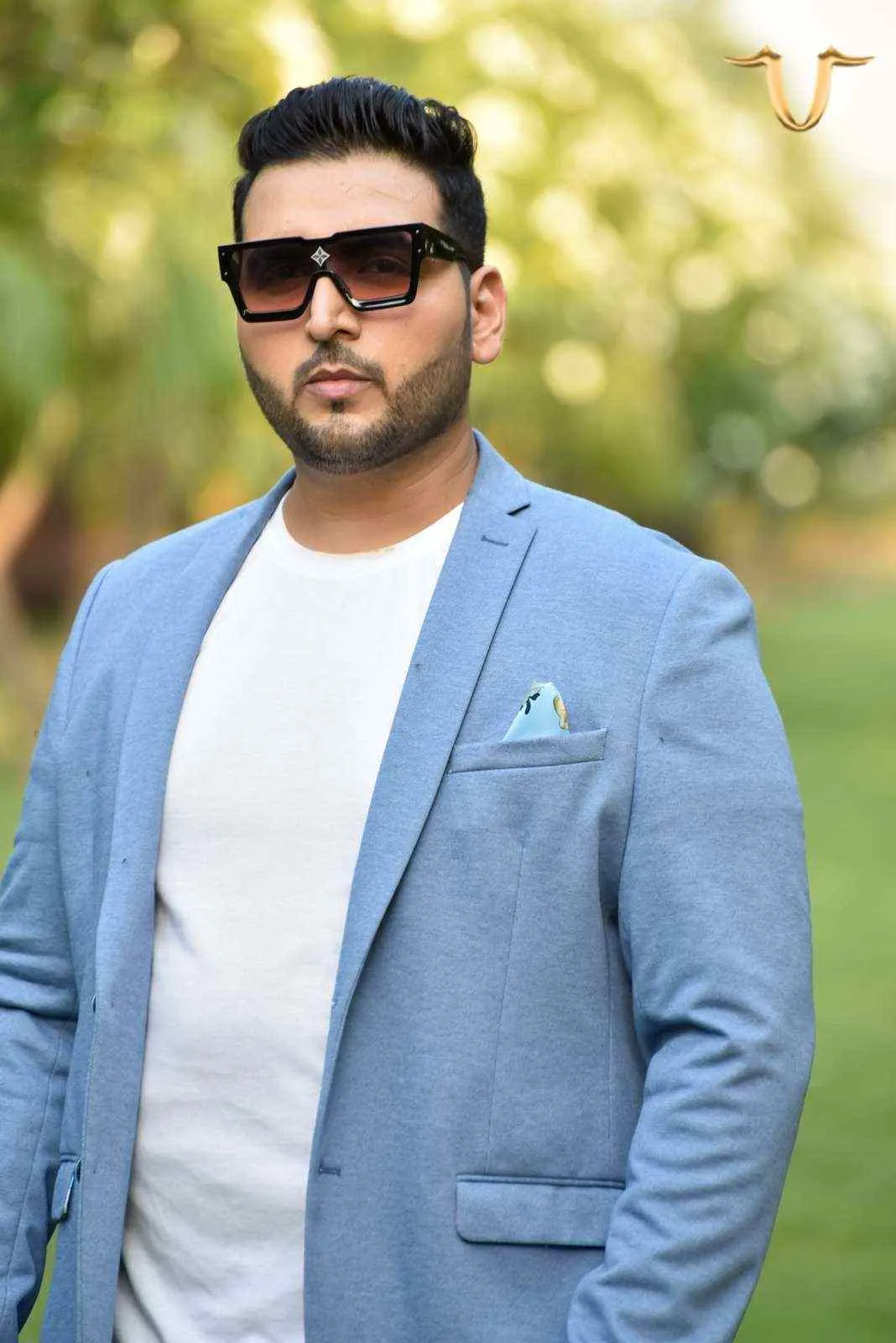 Plus size of Blue Knitted Blazer with Stretch