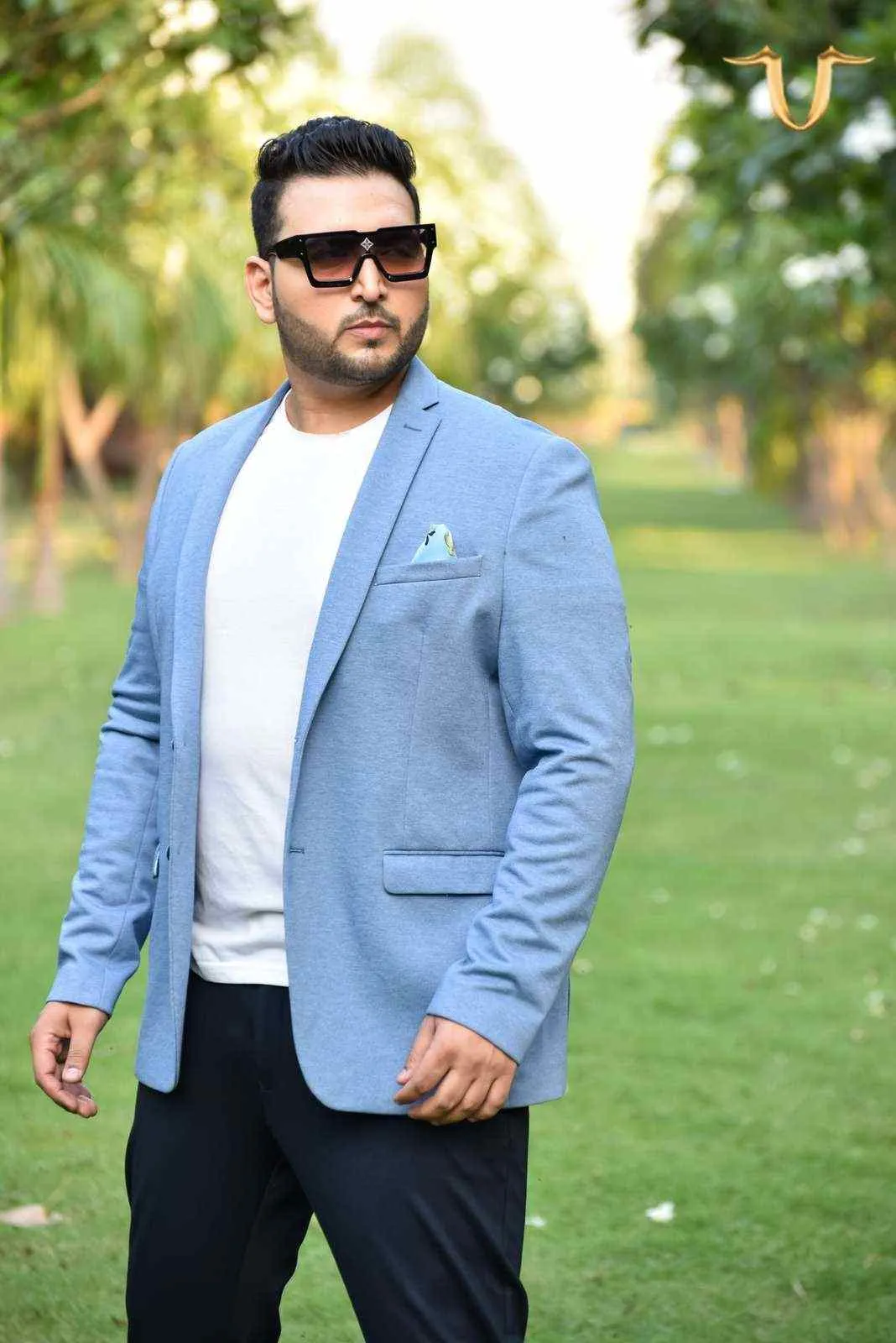 Plus size of Blue Knitted Blazer with Stretch