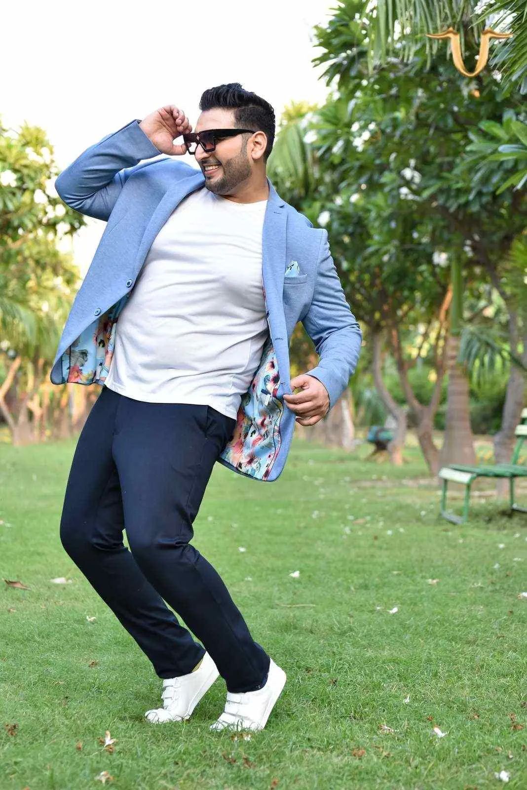 Plus size of Blue Knitted Blazer with Stretch