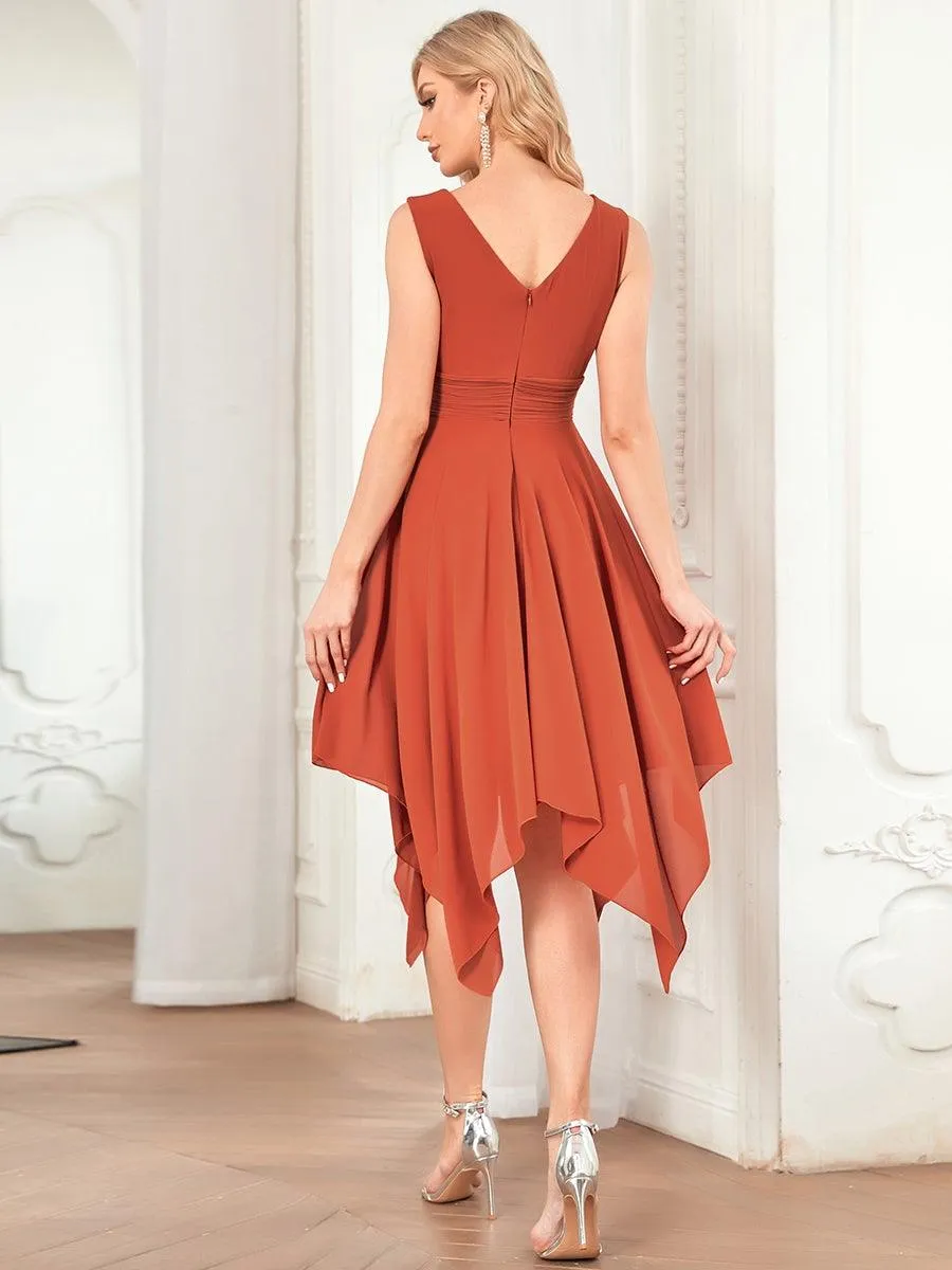 Robe de demoiselle d'honneur en mousseline de soie longueur genou avec ourlet irrégulier