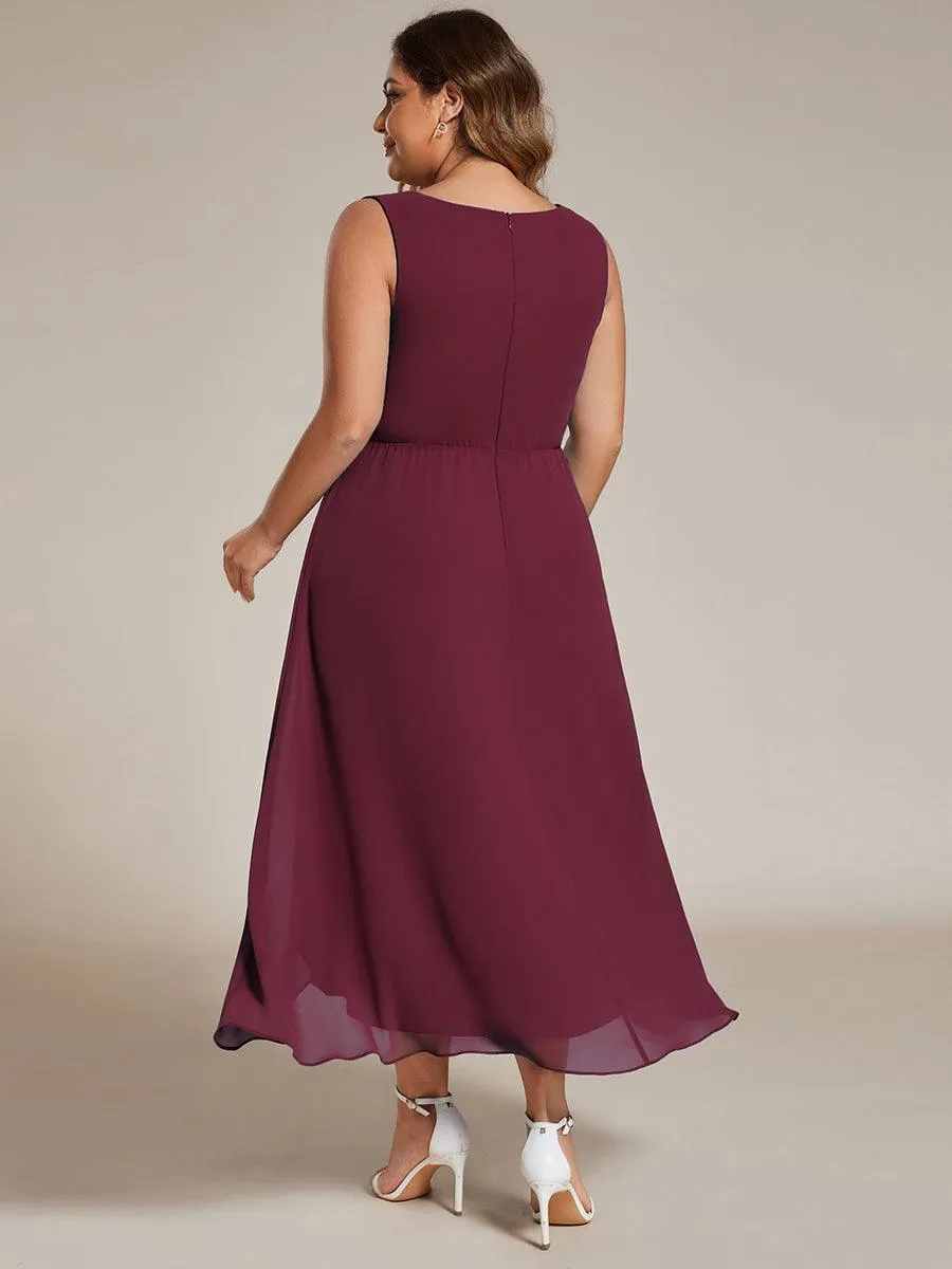 Robe d'invité de mariage haute-basse en mousseline de soie sans manches avec applique à la taille