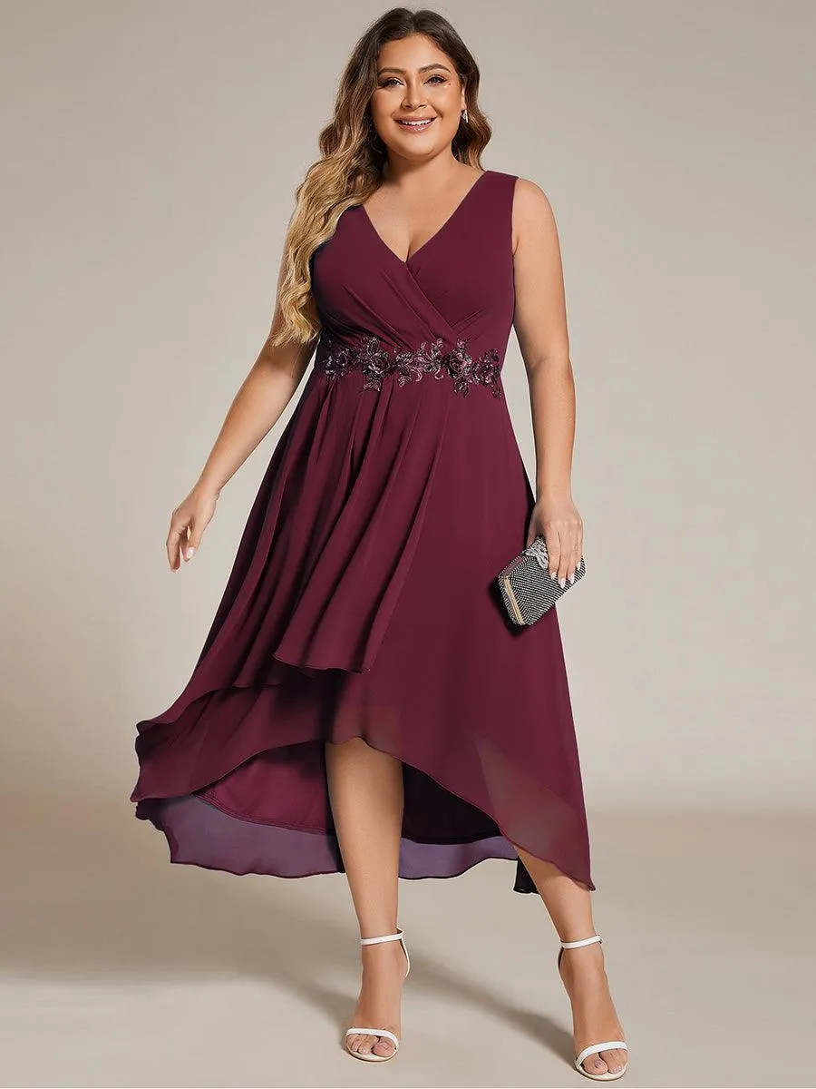 Robe d'invité de mariage haute-basse en mousseline de soie sans manches avec applique à la taille
