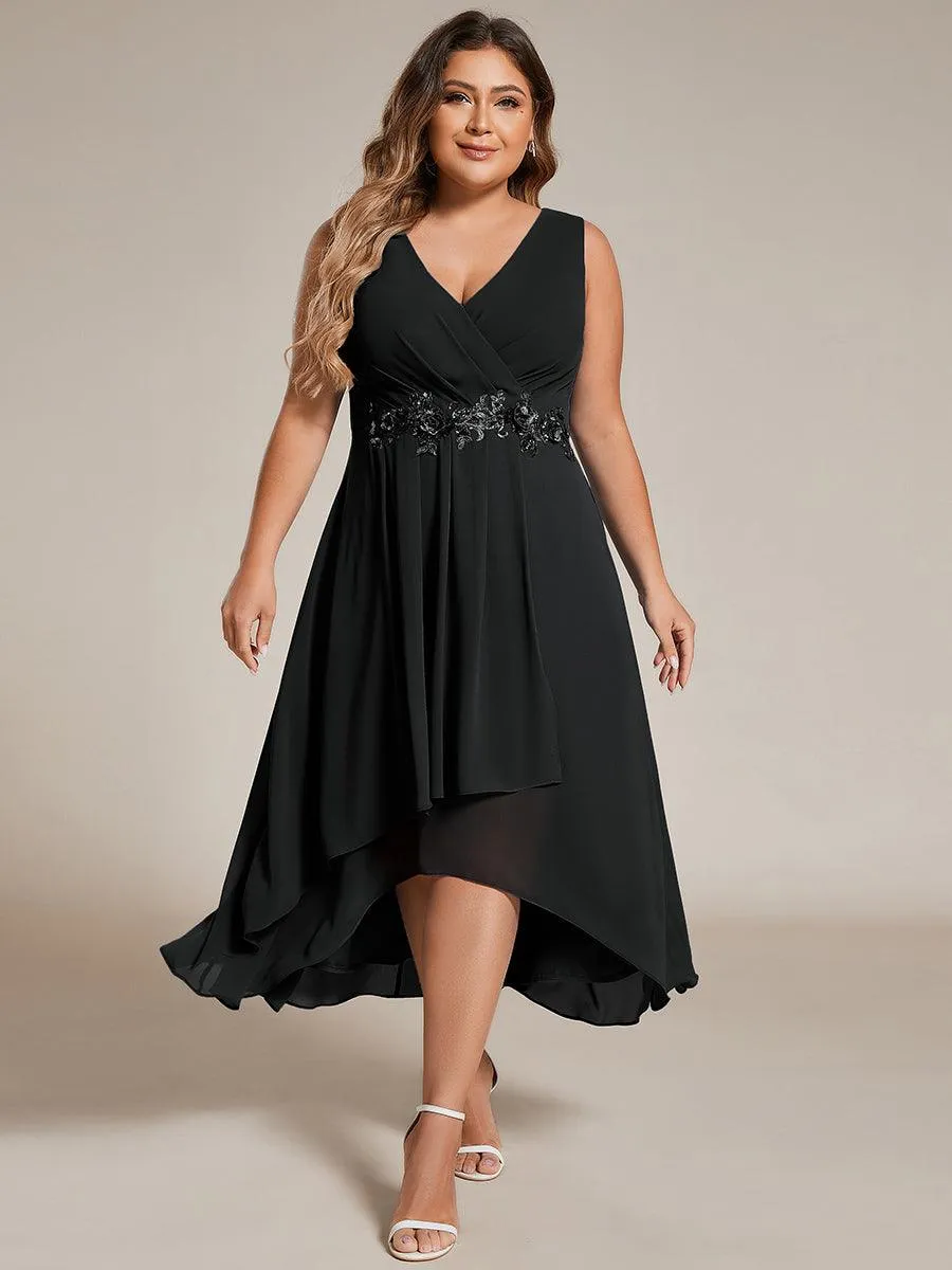 Robe d'invité de mariage haute-basse en mousseline de soie sans manches avec applique à la taille