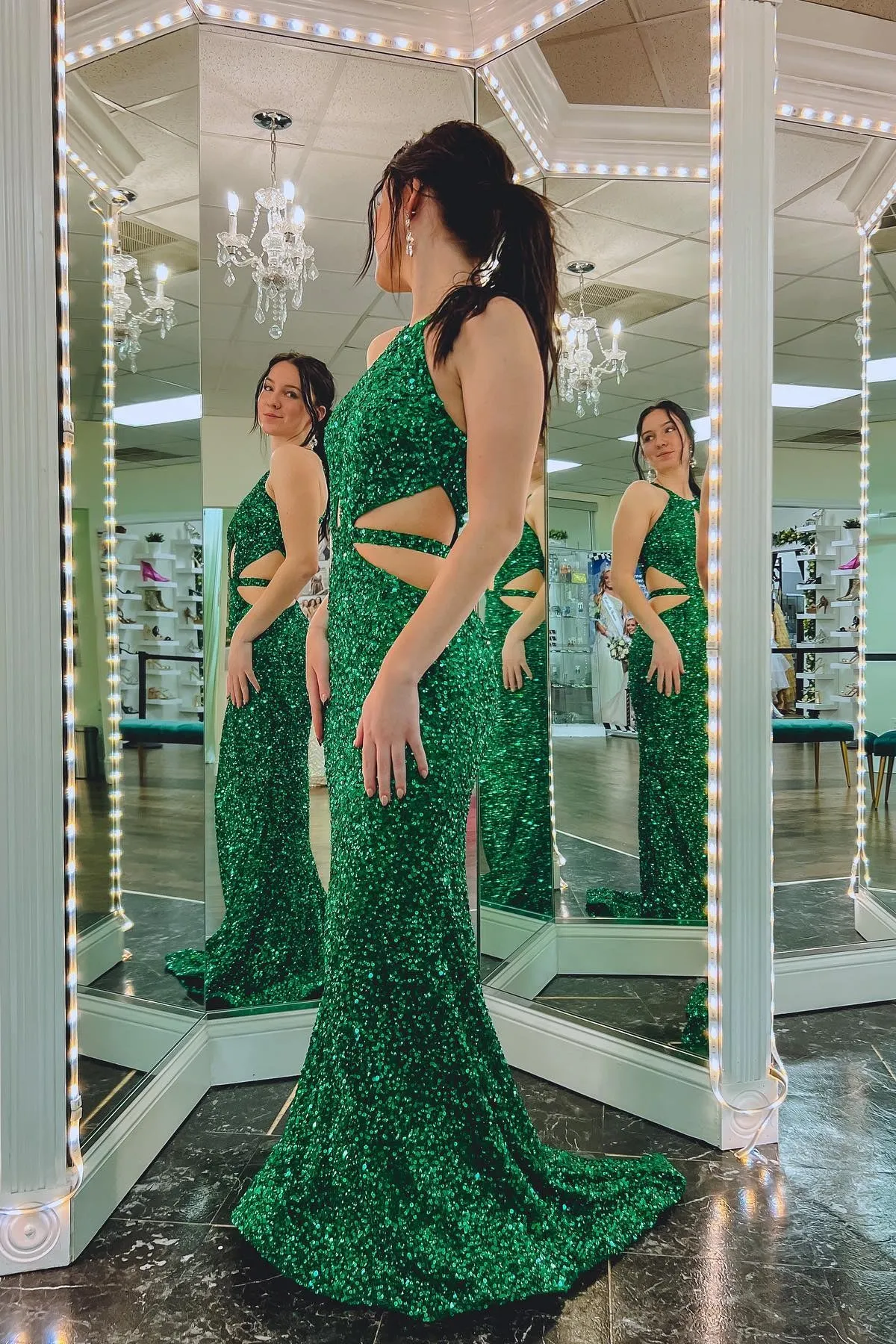 Sexy Green Sequin Halter Mermaid Long Formal Dress