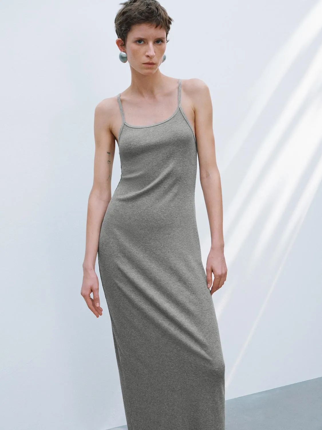 Sleeveless Skinny-Fit Dresses