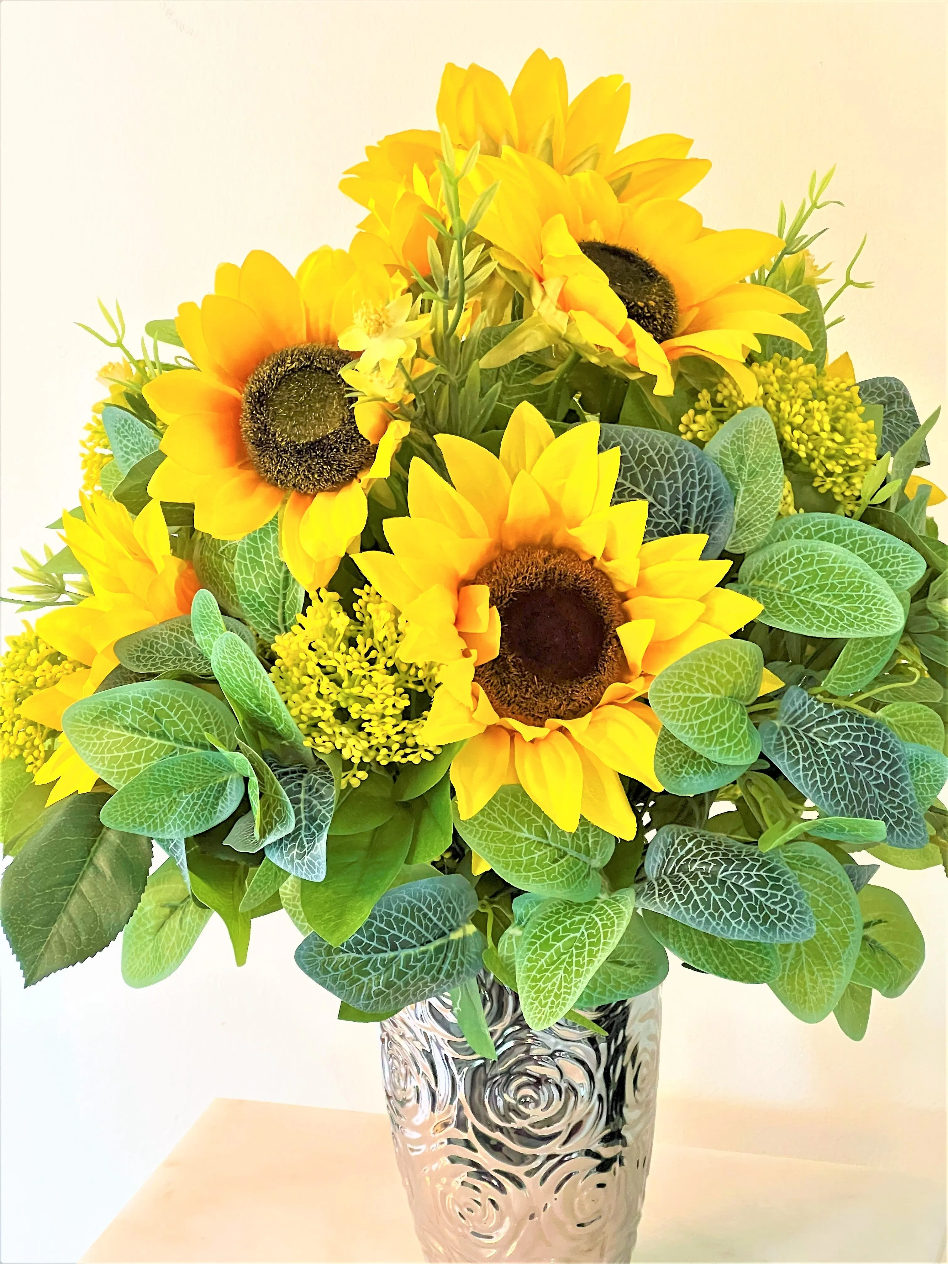 Sunflower Floral Arrangement, Centerpiece, Living Room Kitchen Island, Rustic, Home Décor , Table, 22" Diameter by 22 "H with 8 " H Vase