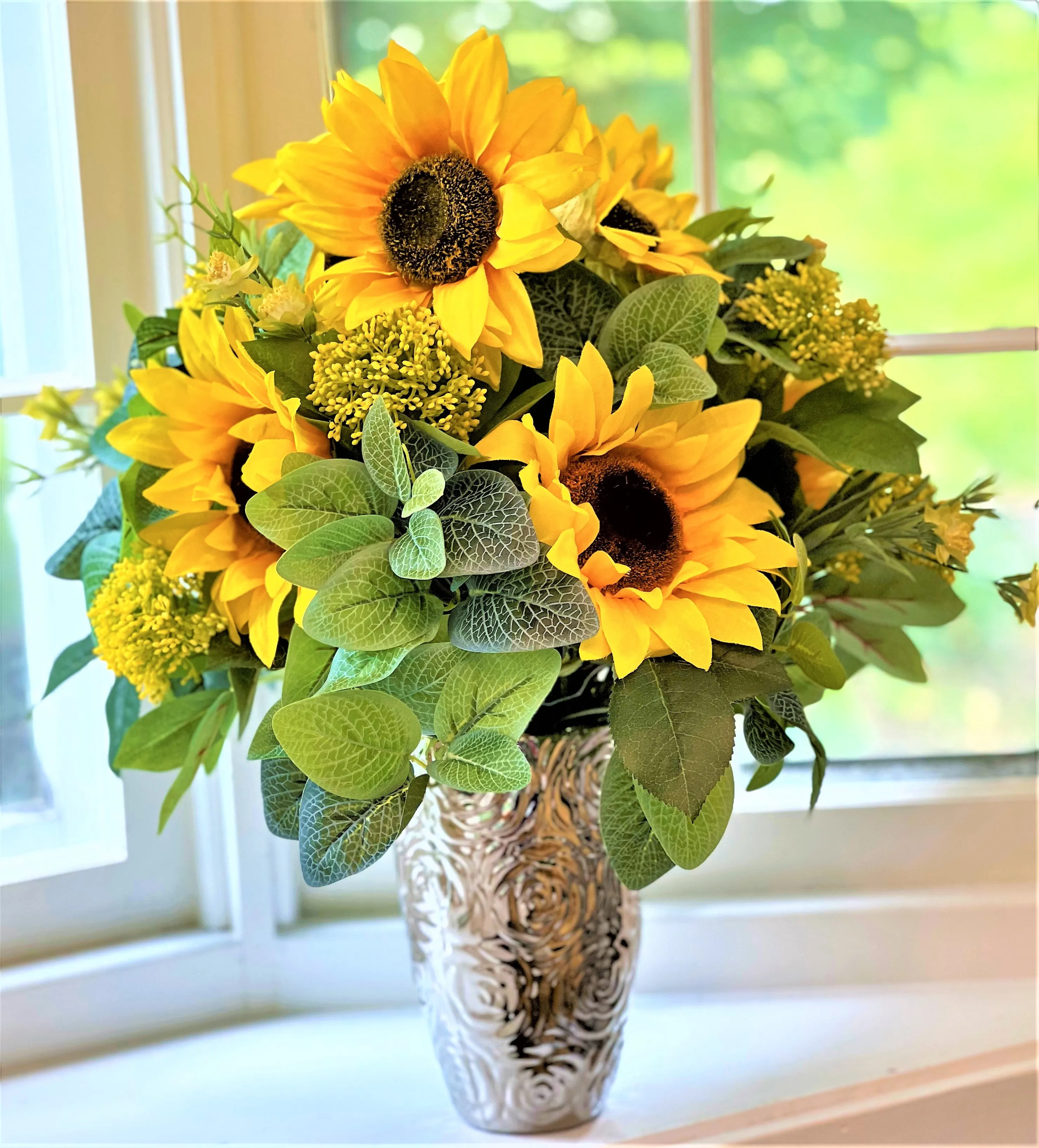 Sunflower Floral Arrangement, Centerpiece, Living Room Kitchen Island, Rustic, Home Décor , Table, 22" Diameter by 22 "H with 8 " H Vase