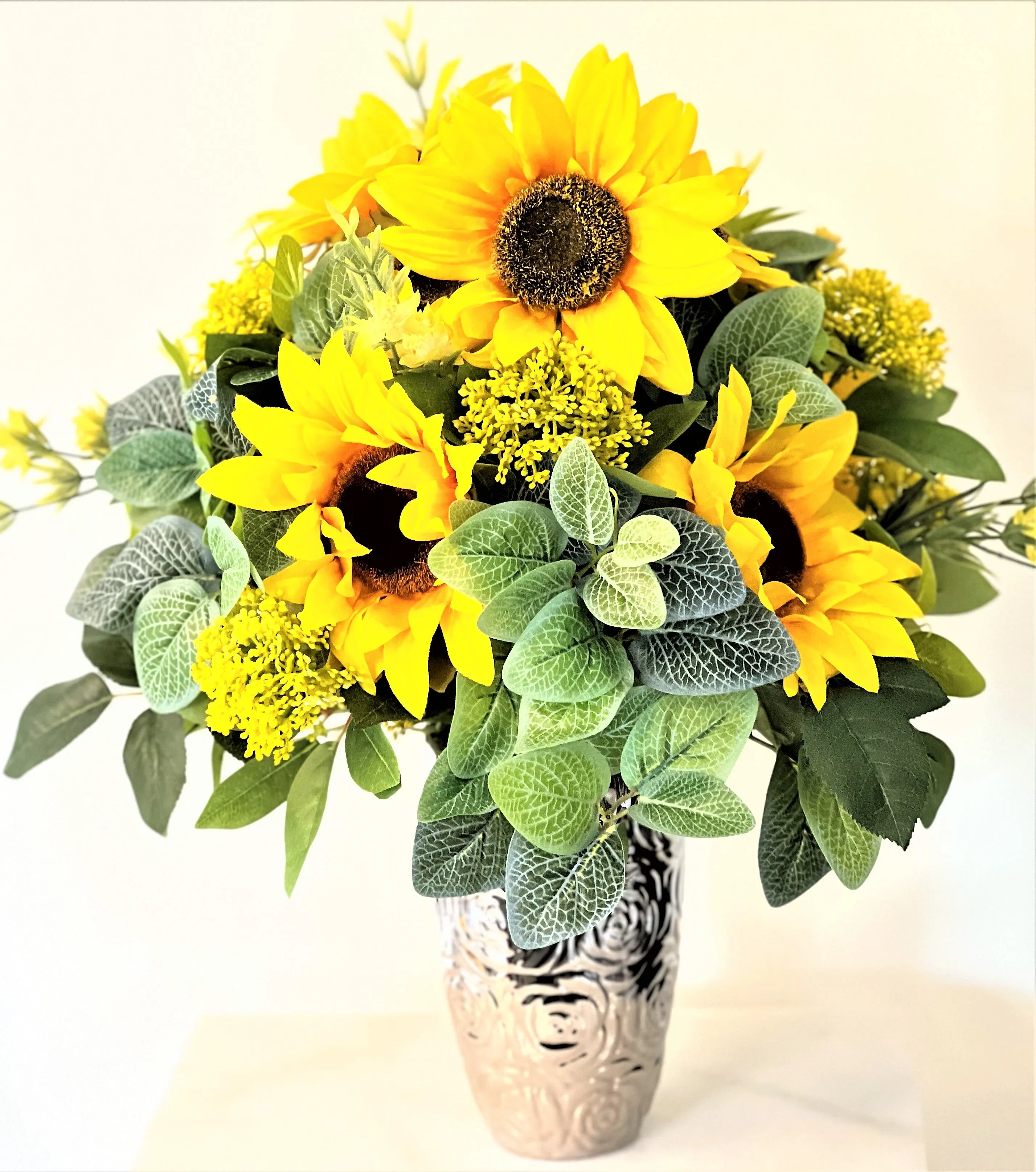 Sunflower Floral Arrangement, Centerpiece, Living Room Kitchen Island, Rustic, Home Décor , Table, 22" Diameter by 22 "H with 8 " H Vase