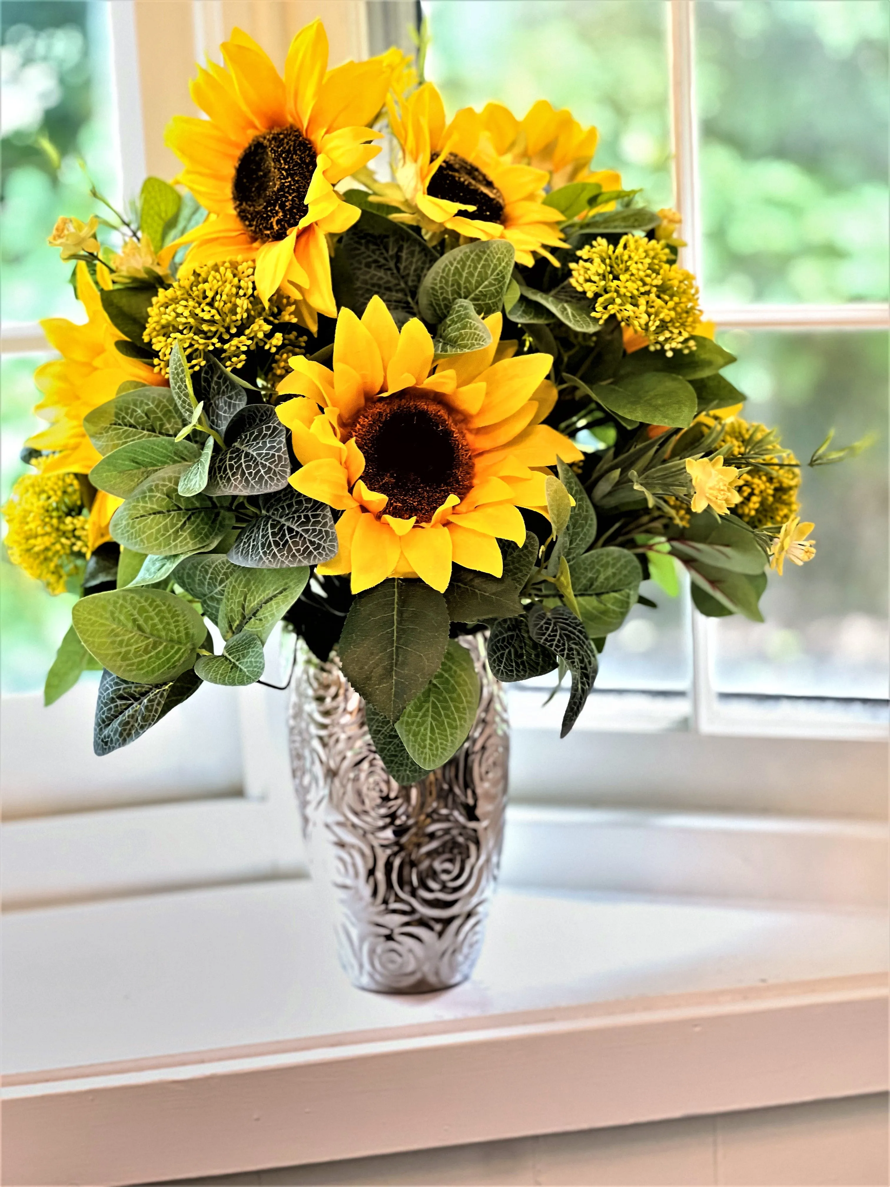 Sunflower Floral Arrangement, Centerpiece, Living Room Kitchen Island, Rustic, Home Décor , Table, 22" Diameter by 22 "H with 8 " H Vase