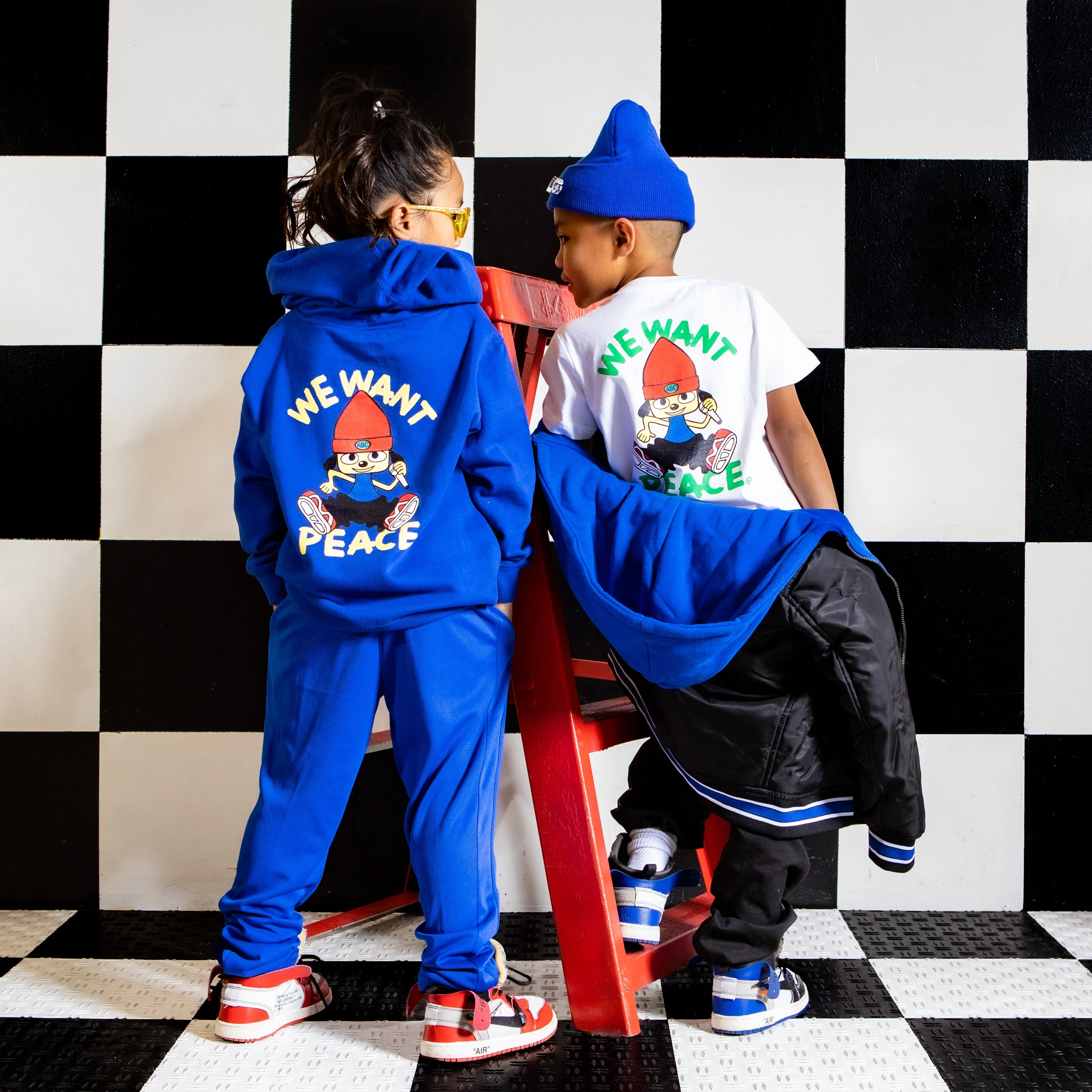WE WANT PEACE HOODY (ROYAL)