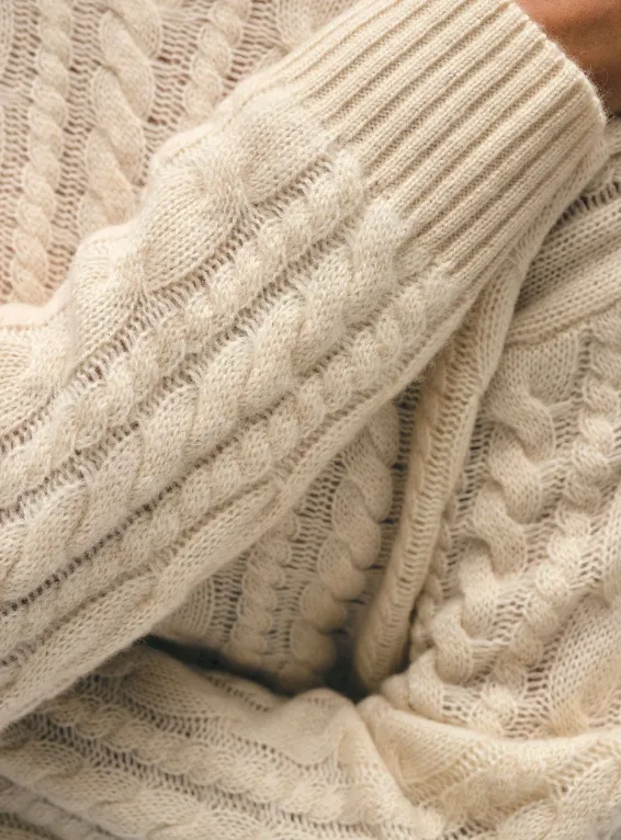 WHITE   WARREN CASHMERE CROPPED CABLE CREW