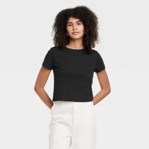 Women's S Shrunken Short Sleeve T-Shirt - Universal Thread  Black