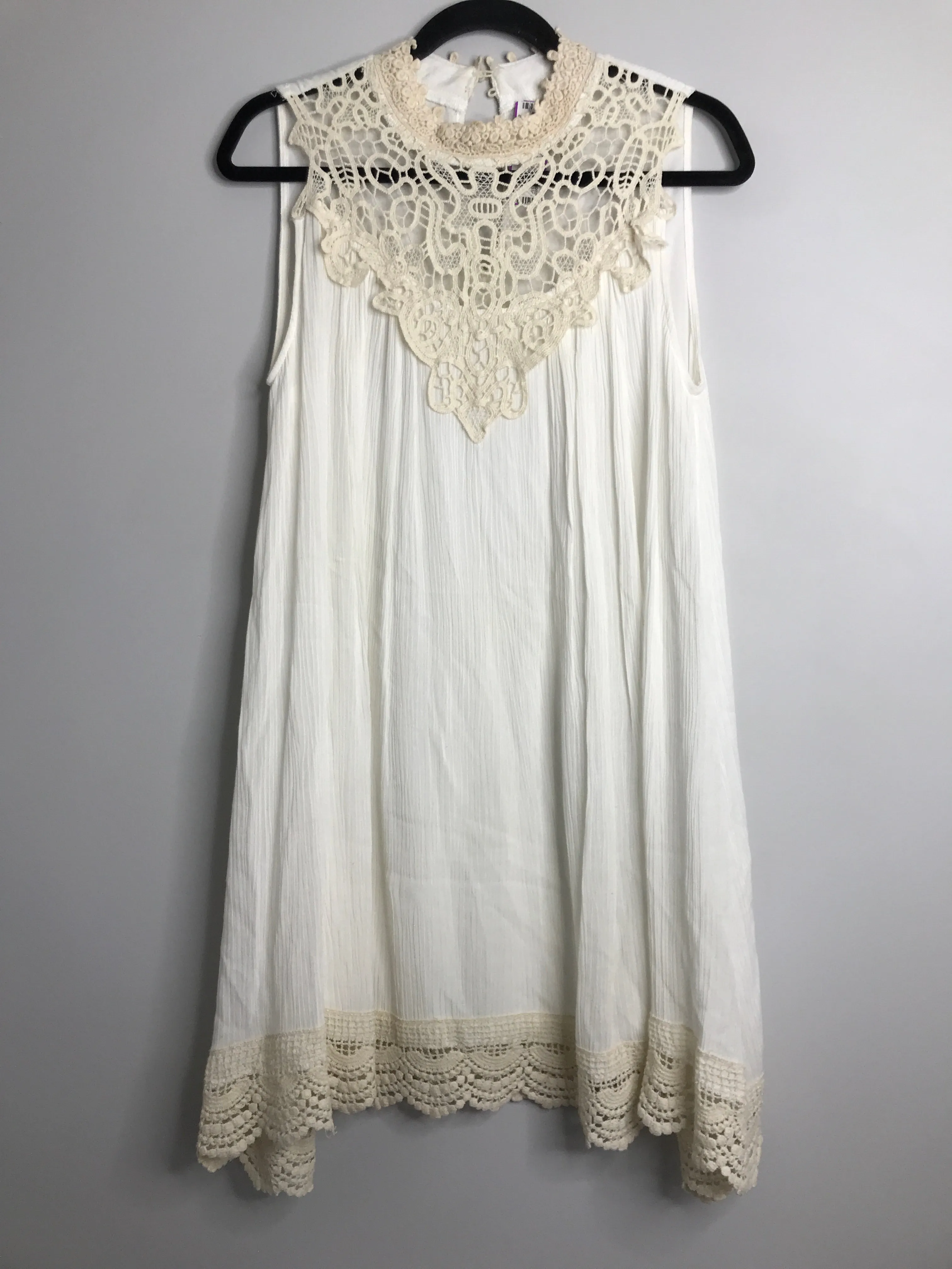 Womens Size Sm Misses White Andree Dress